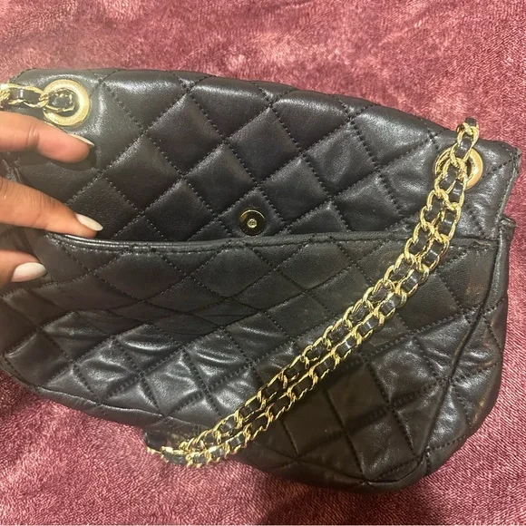 Michael Kors larger quilted black flap bag - Picture 3 of 5
